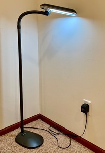 lot 157 image: Adjustable Ott-Lite
