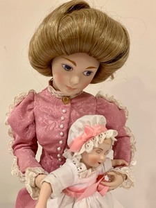 lot 86 image: 1986 Franklin Mint Mothers Love Gibson Girl Doll