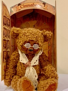 lot 88 image: Vintage Collectable GUND Cinnabears Nana Nutmeg