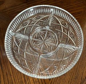 lot 37 image: Vintage Crystal and Clear Glass Platters, Bowl and Vase