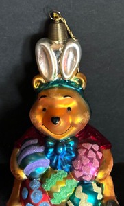 lot 101 image: Christopher Radko Walt Disney Gallery Easter Pooh Ornament