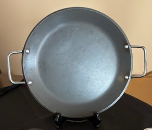 lot 103 image: Commercial Brand Pots and Pans
