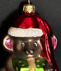lot 111 image: Christopher Radko Mouse Wrap Ornament
