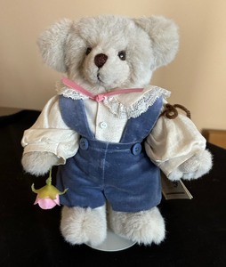 lot 114 image: Robert Bear Jointed Teddy Bear by Janet Ann Anderson