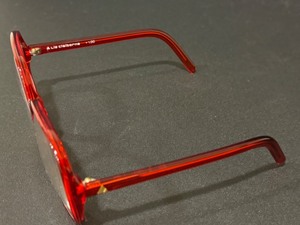 lot 202 image: Vintage Liz Claiborne Reading Glasses