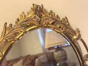 lot 121 image: Elegant Vintage Wall Mirror