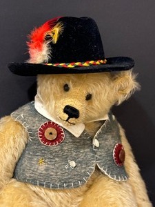 lot 125 image: Artisan Crafted Mohair Bear Doll by Pat Murphy