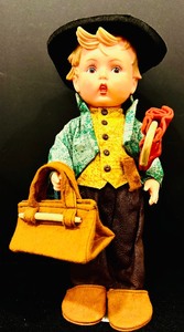 lot 56 image: Vintage Goebel Hummel Figurines School Boy and Goose Girl