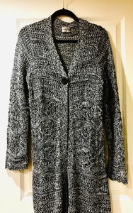 lot 176 image: Chicos Long Black and White Sweater