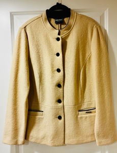 lot 178 image: Geiger Collections 2 Piece Tan and Black Blazer and Skirt Set