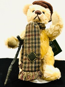 lot 185 image: Antique The Franklin Mint Tiny Tim