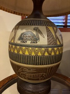 lot 229 image: Lovely Large Table Lamp