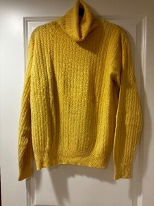 lot 252 image: Three Gorgeous Turtlenecks including Cutter & Buck, Barry Bricken and Barrie Pace LTD