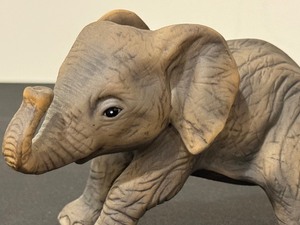 lot 135 image: R. J. Brown Ceramic Elephant Figurine