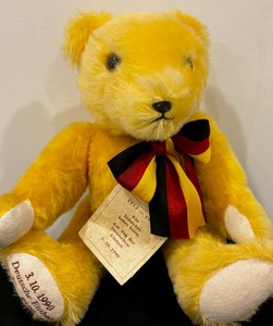 lot 249 image: Vintage Mitt Hermann Bear