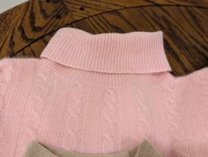 lot 288 image: Four Womens Cashmere Sweaters