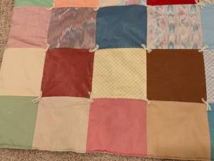 lot 290 image: Colorful Vintage Patchwork Quilt