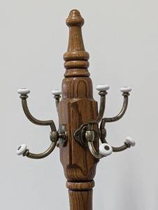lot 301 image: Classic Oak Coat Rack