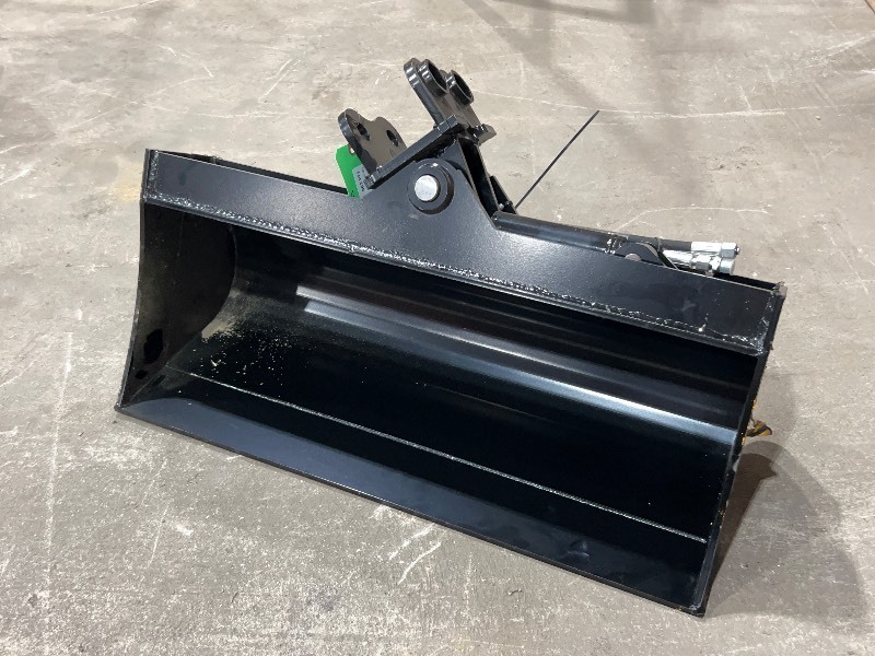 lot 146 image: 32 Inch Tilting Bucket Attachment
