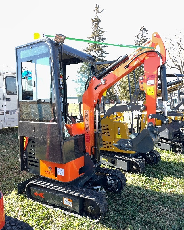 lot 210 image: 2024 AGT Mini Enclosed Excavator L13R  windshield missing