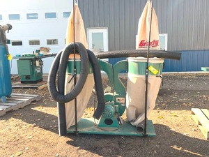 lot 3 image: Grizzly Industrial Dust Collector #50-785