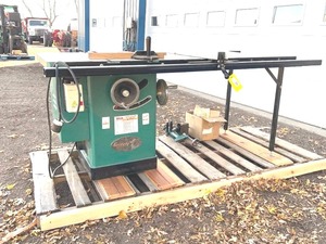 lot 4 image: Grizzly Professional Table Saw #G1023SL