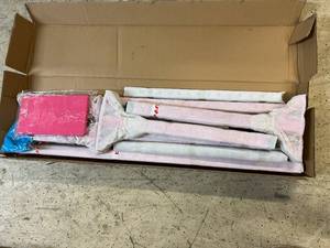lot 5 image: Akyate Adjustable Gymnastics Kip Bar - Pink