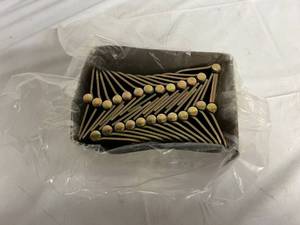 lot 38 image: 25 Stanley 4 x 3.75 Residential Hinges