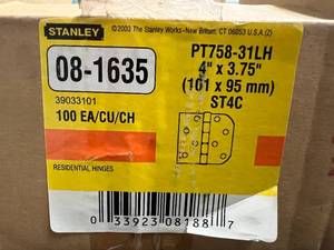 lot 41 image: 25 Stanley 4 x 3.75 Residential Hinges