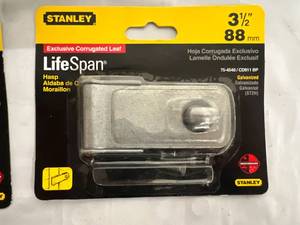 lot 62 image: 5 Stanley Safety Hasps