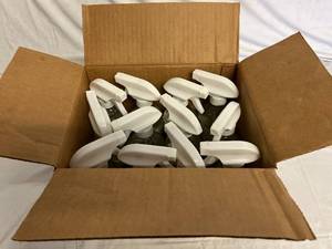 lot 207 image: 6 Bottles of Purity Green Liquid Hand Soap Refill - Fresh Lime