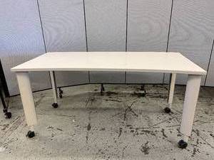 lot 11 image: High Quality Steelcase Mobile Rolling Curved Work Crafting Table Heavy Duty Laminate Top Manual Height Adjustable With Locking Wheels - Great Condition Approx 70x30x30 We did not check to see how high it could go as not quite sure how to do it