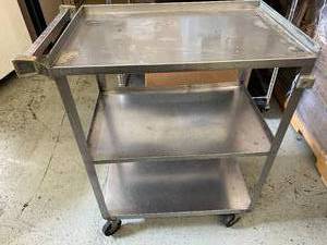 lot 49 image: Lakeside Manufacturing Inc. 117 Stainless Steel 3-Shelf Service Cart - In Good Condition