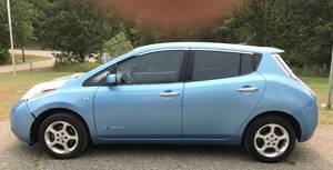 2011 Nissan Leaf SL