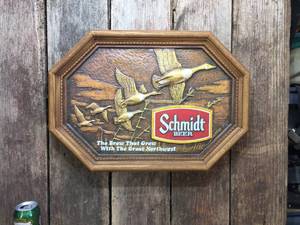 lot 102 image: Vintage Schmidt Beer Hanging Sign