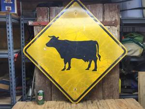lot 105 image: Vintage Large Metal Cattle Crossing Sign