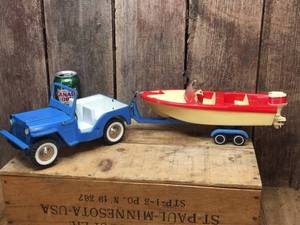 lot 116 image: Nifty Vintage Tonka Clipper Boat - Trailer - Jeep