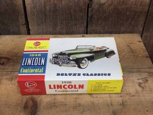 lot 119 image: Pyro 1948 Lincoln Continental Deluxe Classics Model Kit