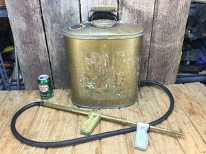 lot 125 image: Vintage Hudson Sprayer - Former DNR