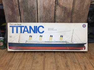 lot 128 image: Fabulous Entex The Late Great Titanic 1350 Model Kit