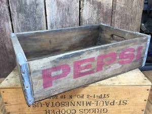 lot 154 image: Vintage Pepsi Wooden Crate