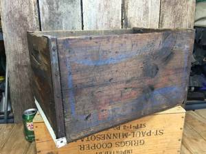 lot 162 image: 1940s Pepsi Cola Wood Crate