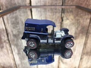 lot 169 image: 1969 Hot Wheels Paddy Wagon - Redline