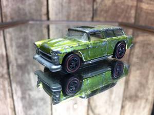 lot 183 image: 1969 Hot Wheels Classic Nomad - Redline