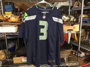 lot 202 image: NFL - Seahawks - Wilson 3 Jersey