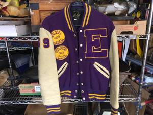 lot 209 image: Vintage 1969 VarsityLetter Jacket by DeLong