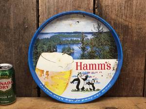 lot 215 image: Vintage Hamms Beer Tray - Dancing Bears