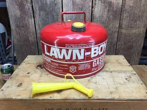 lot 245 image: Vintage Lawn-Boy Metal 2 12 Gal Gas Can - Nice