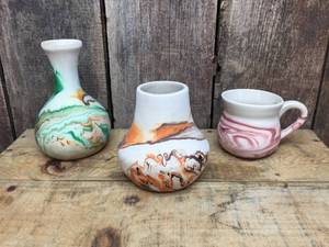 lot 252 image: 3 Pcs Nemadji Pottery