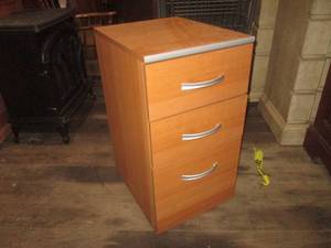 lot 8 image: (G1) Add-On 3-Drawer Desk Cabinet -...